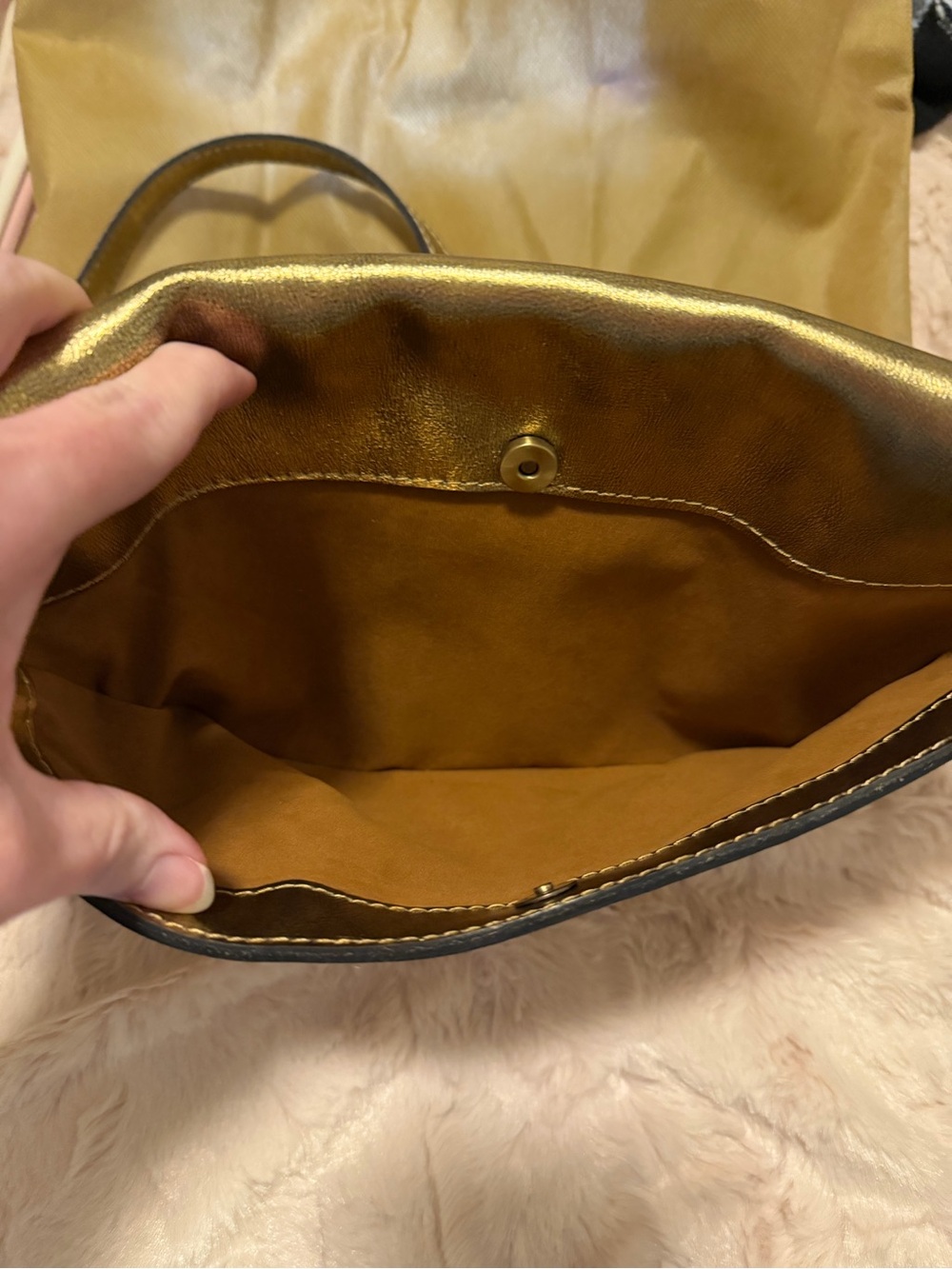 Patricia Nash Metallic Gold Crossbody/Belt Bag - Picture 6 of 7